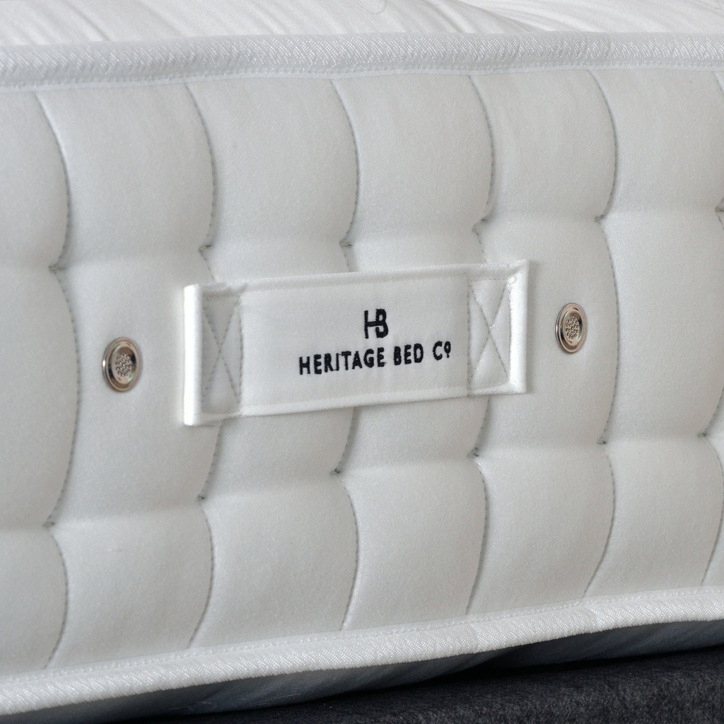 Heritage-Bed-Company-4500-Natural-wool-cotton-mattress-border-detail