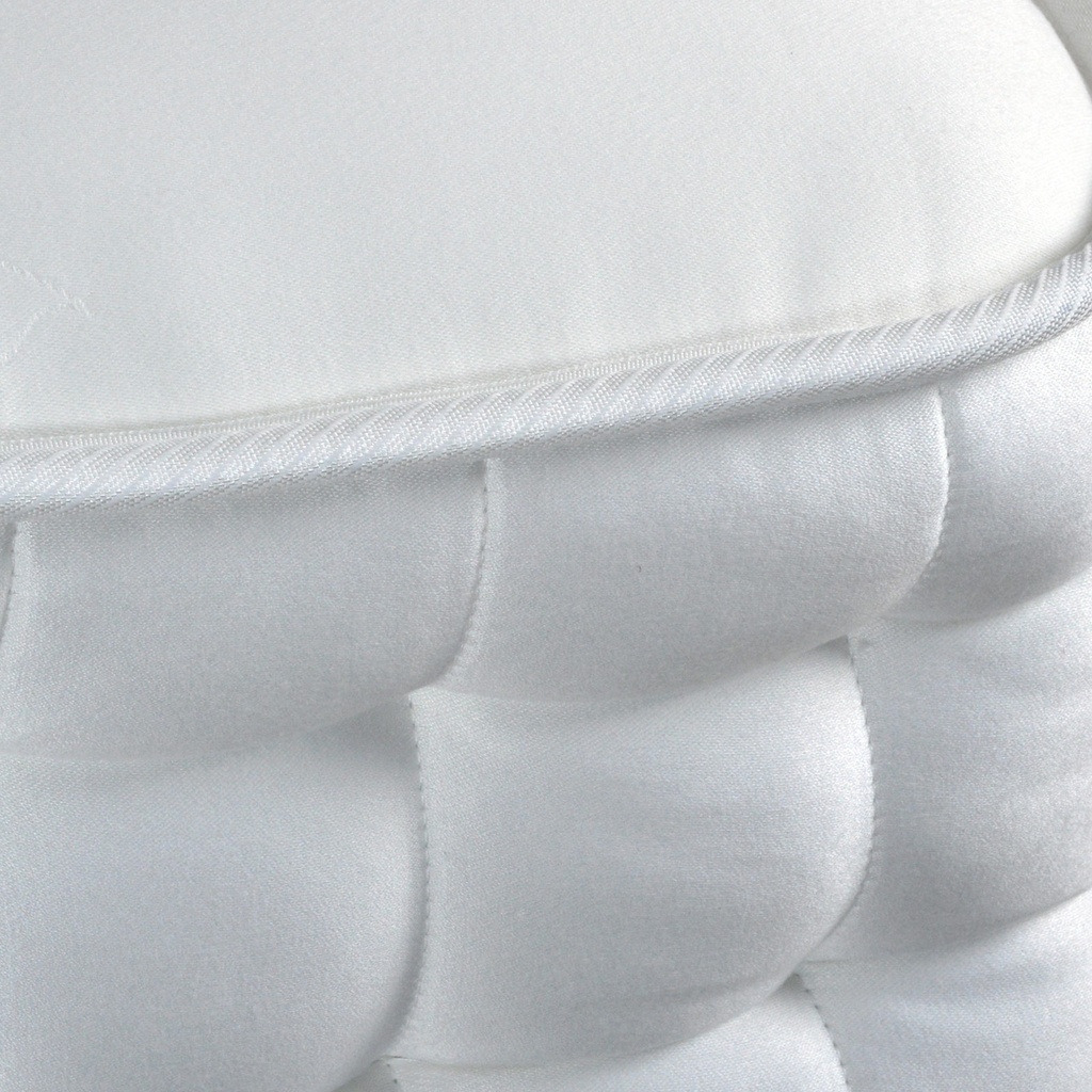 Heritage-Bed-Company-4500-Natural-wool-cotton-mattress-edging-detail